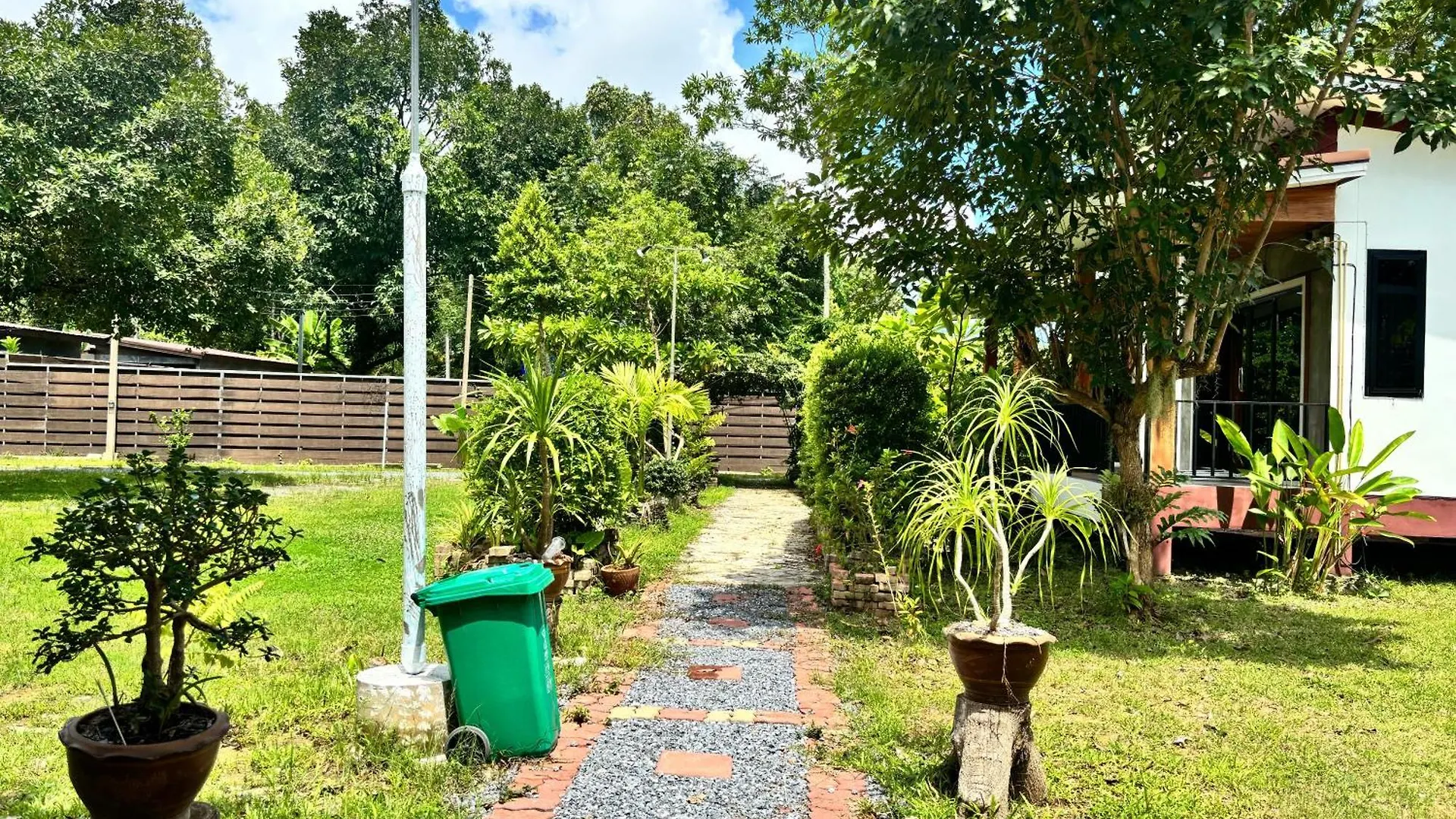 Lanta Buddy Bungalow Ko Lanta タイ王国